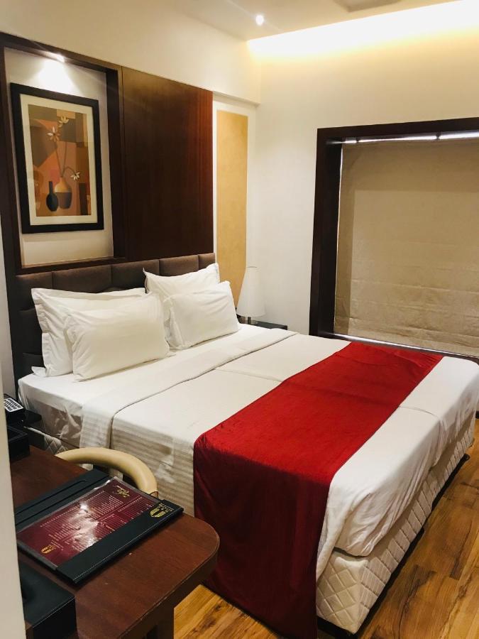 Hotel Mbc Citadel Nashik Esterno foto