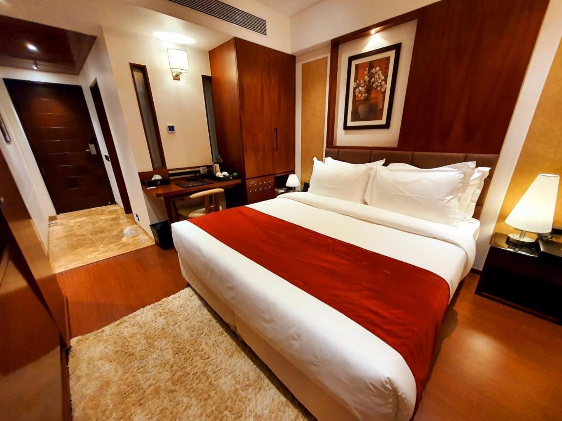 Hotel Mbc Citadel Nashik Esterno foto